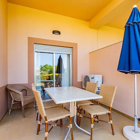 בית נופש Casa Colina 2 *